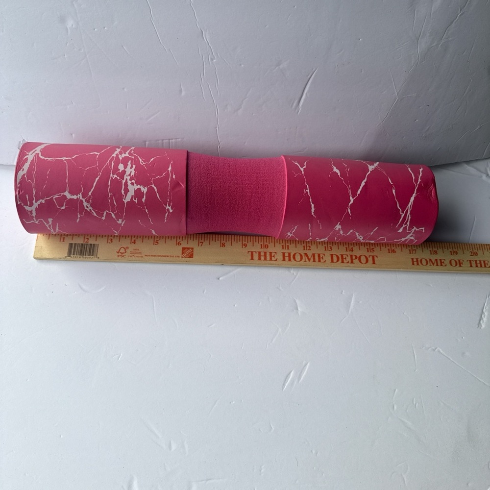 Pink Marble foam Barbell cover